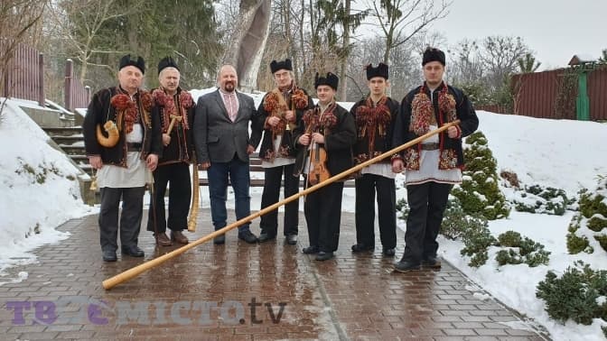 Гуцульські колядники приїхали до Львова. Відео із Дому Франка