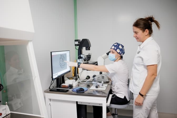 Розмова з директоркою Перинатального центру та які статки у керівника Служби відновлення Львівщини. Підсумки доби