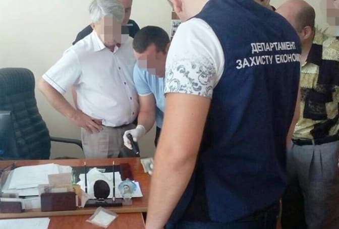 На Львівщині ректора затримали під час отримання хабара