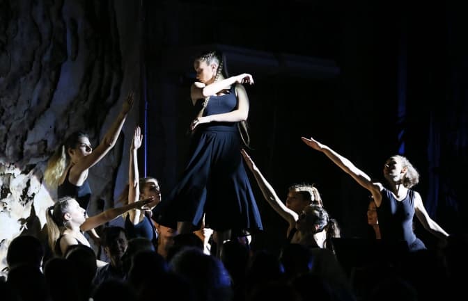 «За межі міфу. Амазонки». Фоторепортаж із LvivMozArt у старому трамвайному депо