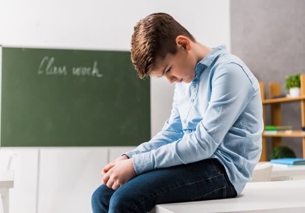 Вчителька Солонківської школи, яку звинувачують у погрозі учневі, написала заяву на звільнення