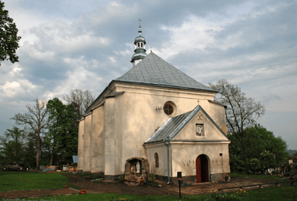 У храмі на Львівщині виставлять мощі Святого Івана Павла ІІ