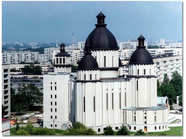 Храм свв. Володимира і Ольги на вул. Симоненка (фото: viochurch.lviv.uа)