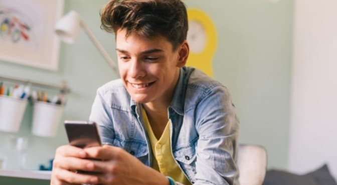 Від сьогодні підлітки від 14 років можуть використати Covid-тисячу. Як це зробити