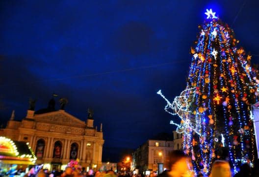 Сьогодні до Львова привезуть головну ялинку