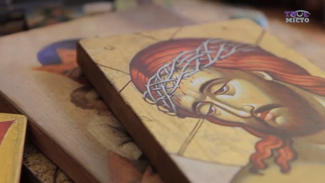 Як у Львові створюють ікони зі старих меблів. Відеоісторія