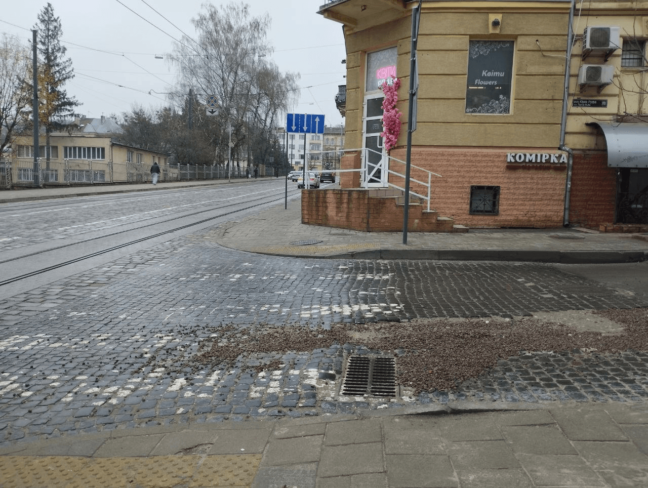 Пішохідний перехід на перехресті вул. Мечникова-Руфа