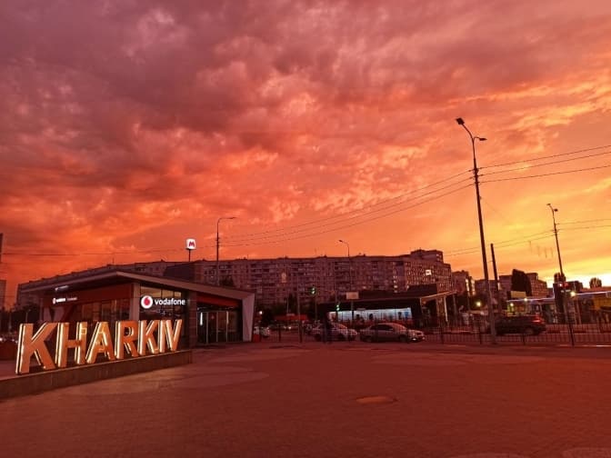 Я живу за 36 км від Росії і вірю в український Харків