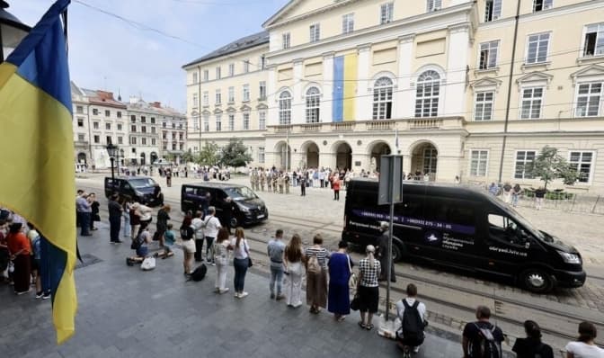 Завтра у Львові попрощаються з трьома захисниками. Що про них відомо