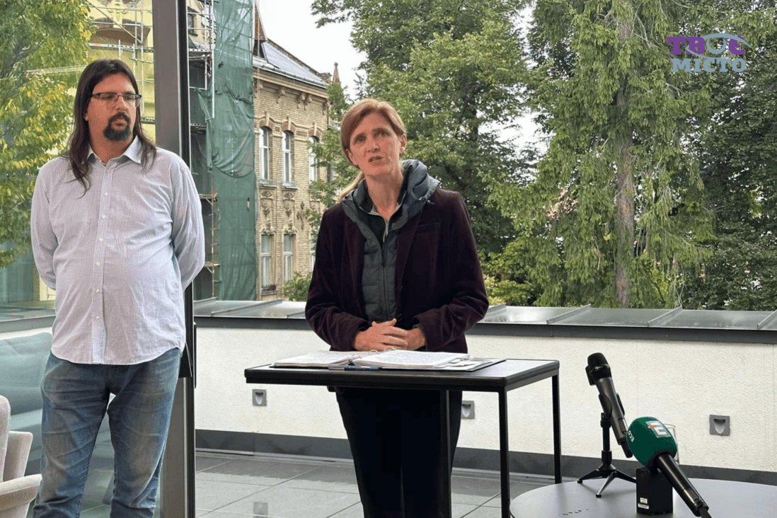 До Львова приїхала керівниця USAID Саманта Пауер