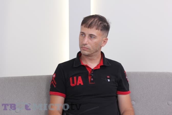 Поліції це не вигідно. Літинський назвав перешкоди для волонтерів, які купують автомобілі для ЗСУ