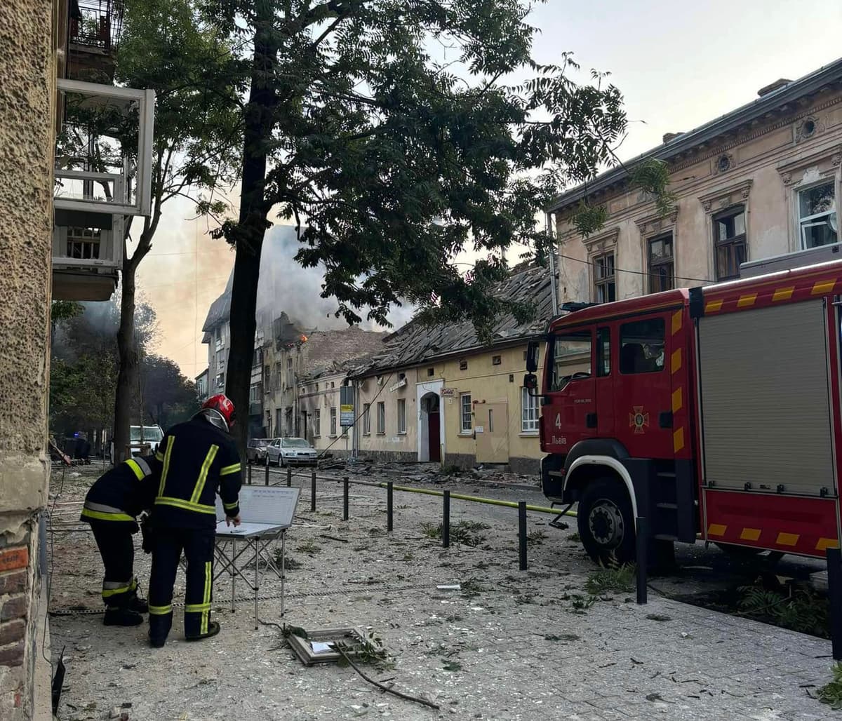 Ракетний удар по Львову: 45 постраждалих, семеро загиблих, загоряння будинків. Оновлено