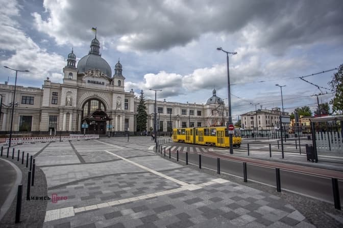 На площі Двірцевій у Львові облаштовують туристично-інформаційний центр