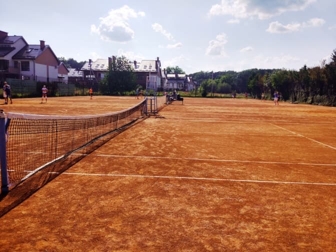 Спорткомплекс «Динамо» підготував корти для тенісистів «Спартаківця»