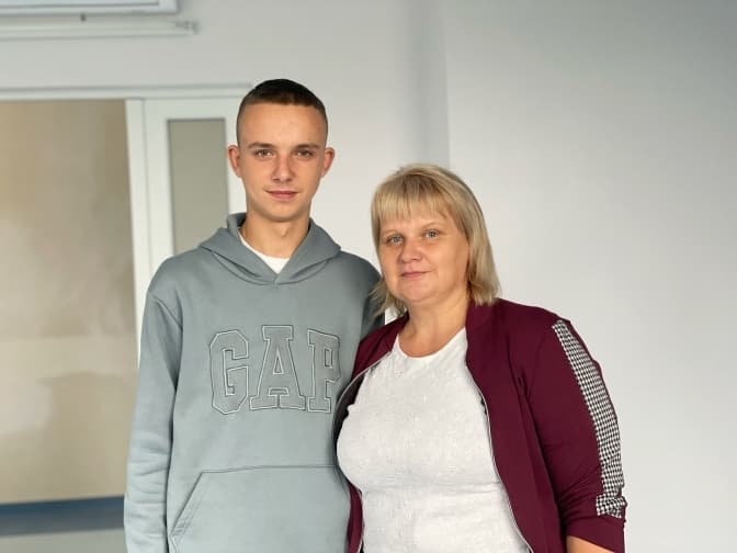 Львівські нейрохірурги допомогли 17-річному хлопцеві після ДТП знову стати на ноги