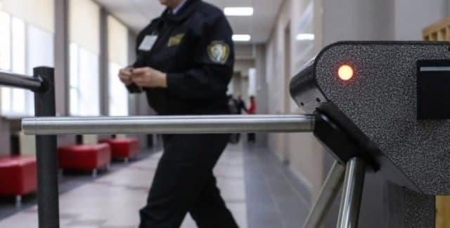 У школах Львова завтра перевірятимуть кожного, хто заходить