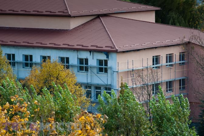 Суд у Львові поновив на посаді лікаря перинатального центру, звільненого за помилки будівельників