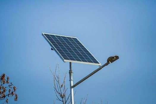 У Львівській громаді вперше влаштували вуличне освітлення на сонячних панелях