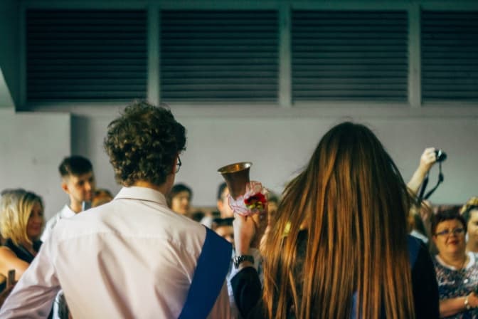 Останній дзвоник у російській, українській та польській школах Львова. Репортаж