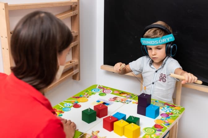 Сенсорна інтеграція. Як вона допомагає дітям із порушенням мовлення