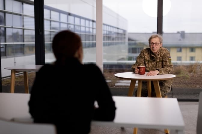 Як хочете «прохалявити», згадуйте хлопців і дівчат на фронті. Розмова з викладачем-добровольцем