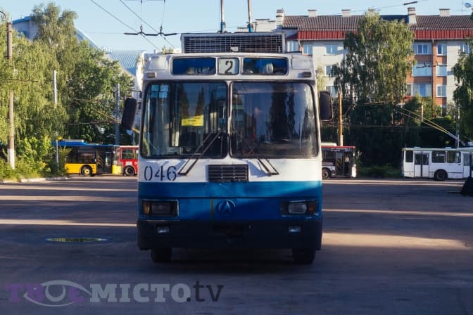 Як виглядає тролейбусне депо у Львові. Фоторепортаж