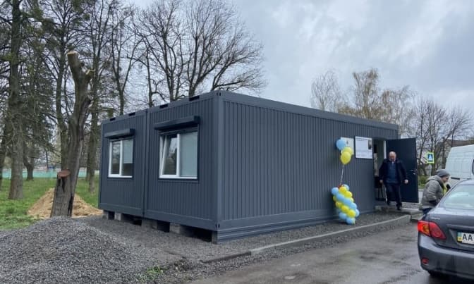 На Київщині відкрили перший модульний фельдшерський пункт замість зруйнованого окупантами