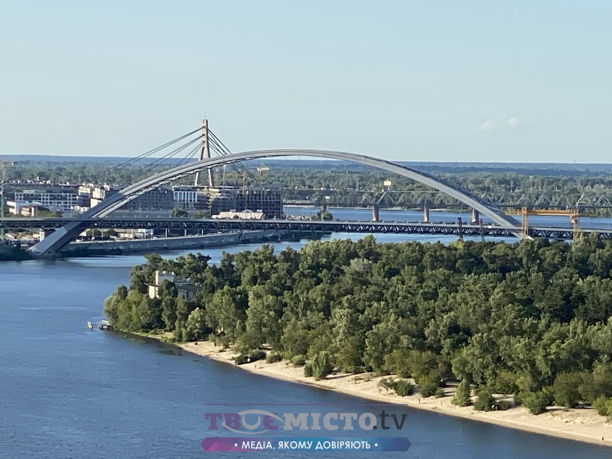 Рух Подільсько-Воскресенським мостом відкриють 1 грудня. Поки лише для громадського і службового транспорту