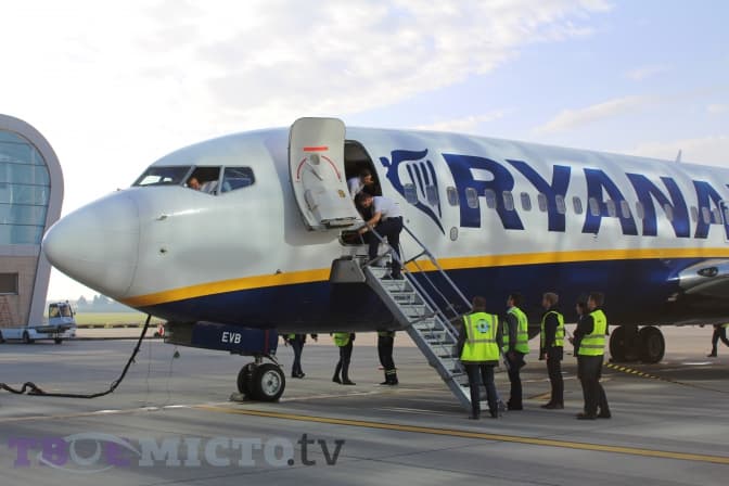 Скільки багажу можна перевезти літаком безкоштовно. Інфографіка