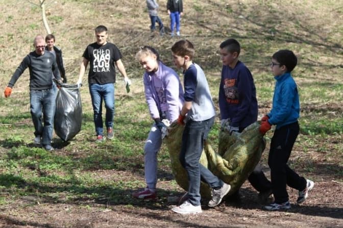 Львів'ян кличуть на міське прибирання до Великодніх свят. Інтерактивна карта місць