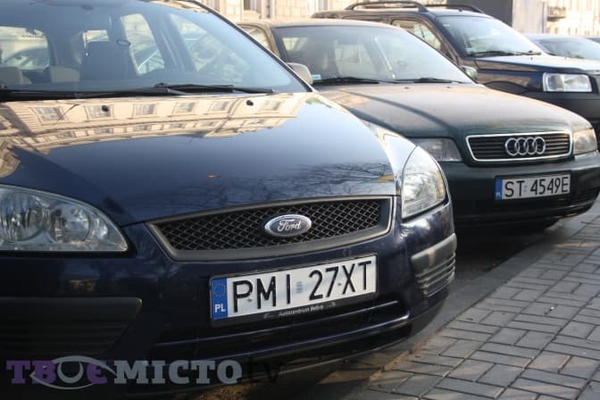 У Львові водії авто на іноземних номерах продовжують пікетувати ЛОДА. Фото