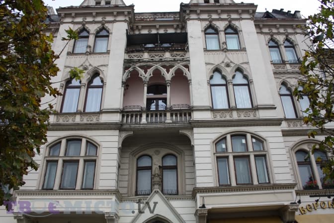 Неоготичні деталі Львова. Міська прогулянка. Фото