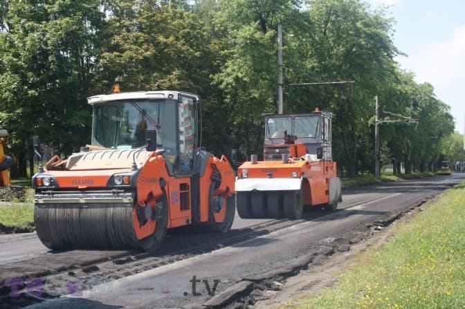 Вулицю Наукову ремонтують за новою для Львова технологією. Фото