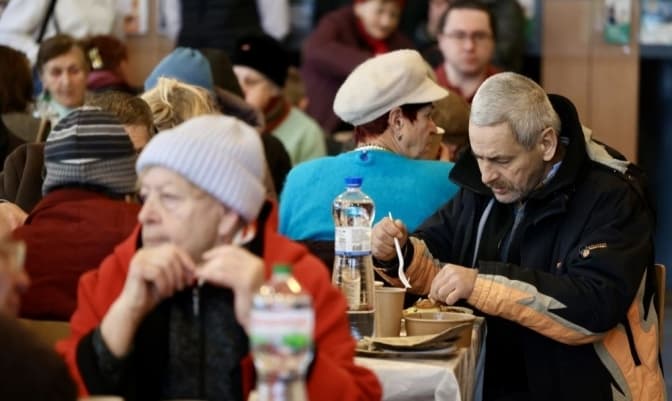 Для людей у потребі у Львові провели спільний різдвяний обід