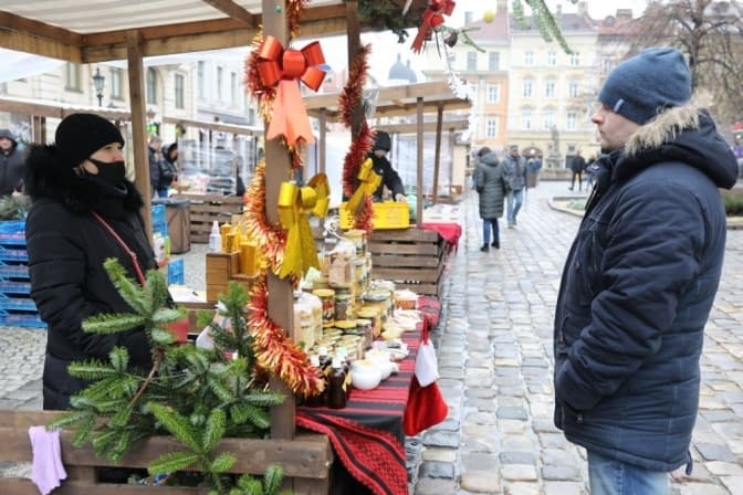 Різдвяний фермерський ярмарок перенесли на неділю через несприятливу погоду. Оновлено