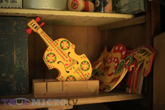 Яворівська забавка, що подорожує світом. Фоторепортаж з майстерні митців на Львівщині