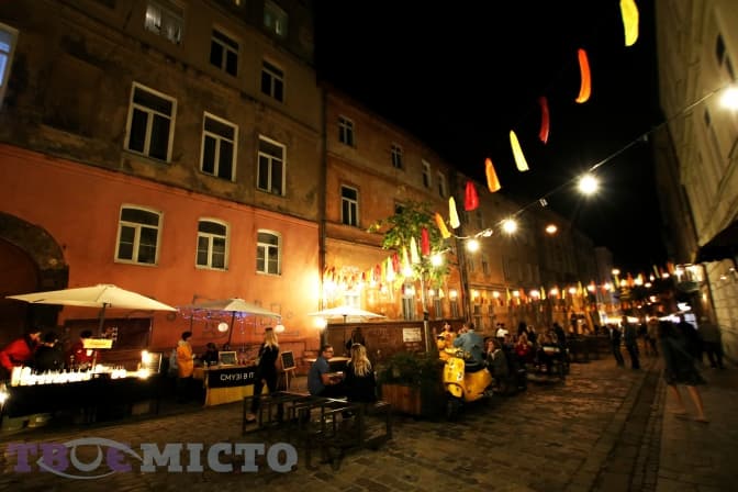 Вулиця веж і винарень. Фоторепортаж із першого вуличного фестивалю на Лесі Українки