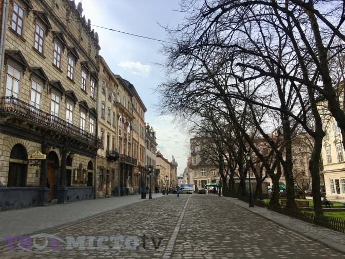 12 кам’яниць площі Ринок. Впізнайте їх усіх