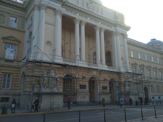 Реставрація Франкового університету може затягнутися