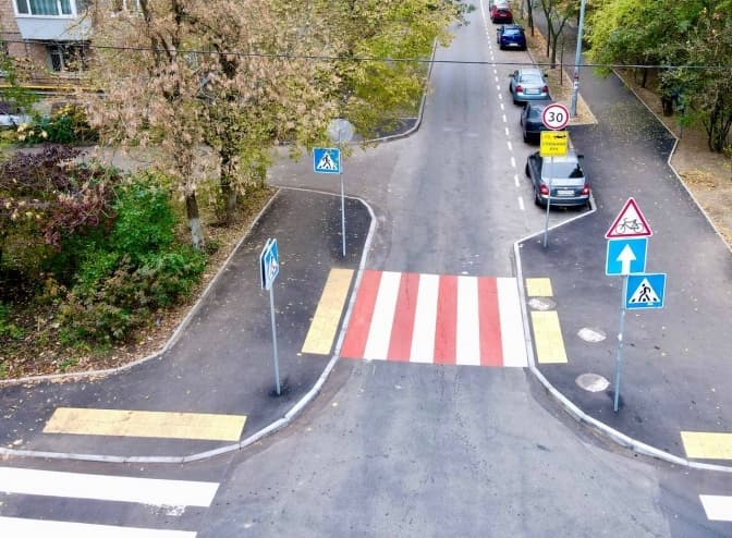 У Коломийському провулку в Києві підвищили безпеку руху