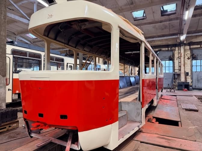 У Дарницькому трамвайному депо триває капремонт п’ятого трамвая з початку року