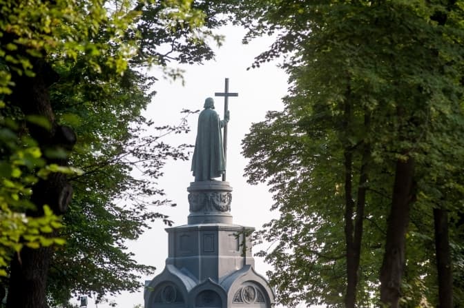 Цього вікенду в Києві проведуть 9 безоплатних екскурсій включно з новою дог-френдлі екскурсією