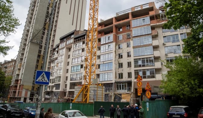 У Києві відремонтували 3 житлових будинки, які були найбільш пошкоджені російськими обстрілами