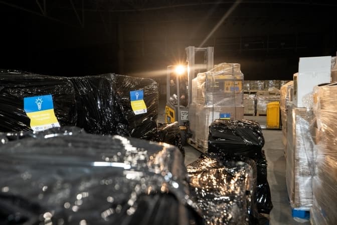 Київ отримав 49 генераторів та теплові гармати від Риги