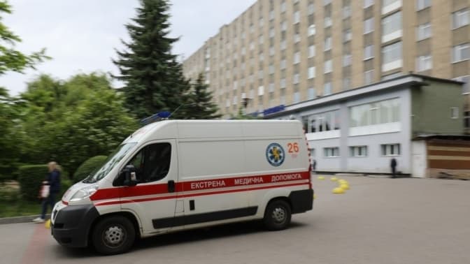 Після ранкової ДТП біля Львова двох людей госпіталізували, один – у реанімації