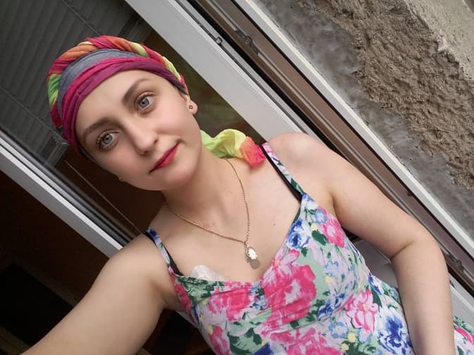 Львів’ян просять допомогти 17-річній Ірині, яка бореться із раком