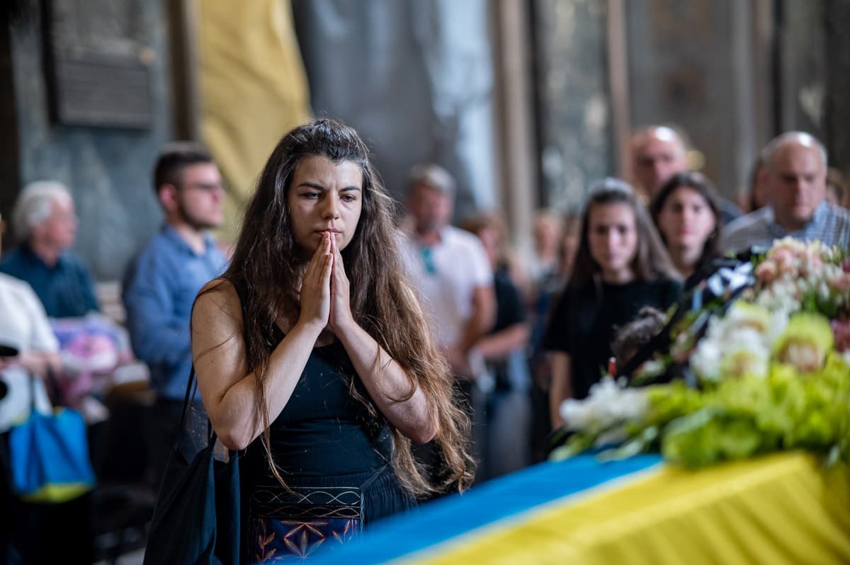 У Львові попрощалися з Вікторією Амеліною. Вона загинула через удар росіян по Краматорську