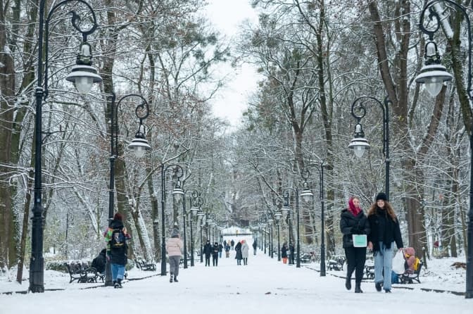 П'ятдесят людей за добу травмувалися через негоду у Львові. Як уберегтись