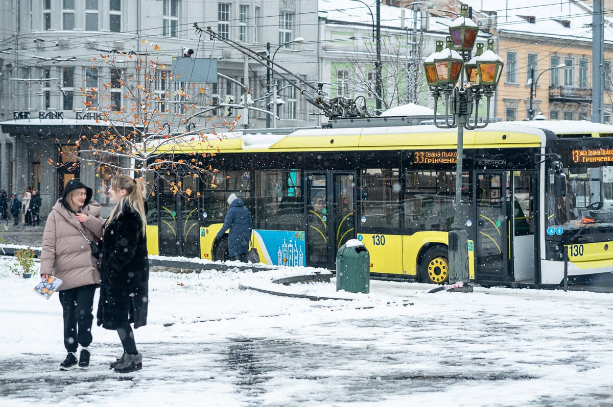 Як доїхати із залізничного вокзалу до центру Львова. Перелік маршрутів