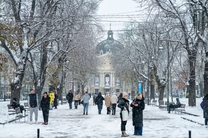 Що зміниться для львів’ян у грудні, чи може місто опинитися без усіх послуг та як курсуватимуть потяги Київ – Львів. Найважливіше за 27 листопада